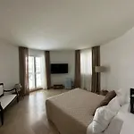 Buona Onda Apartments